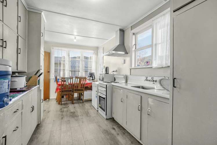 18 Mayo Grove Naenae_8