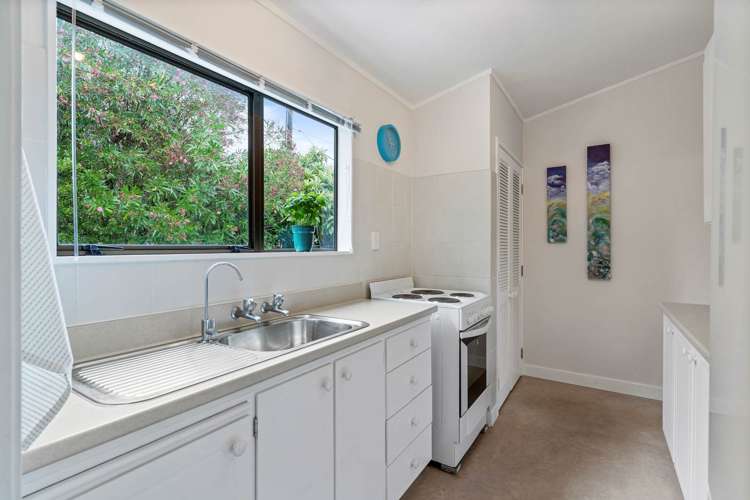 11 Gails Drive Okura_8