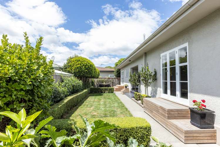 98 Duchess Crescent Mayfair_2