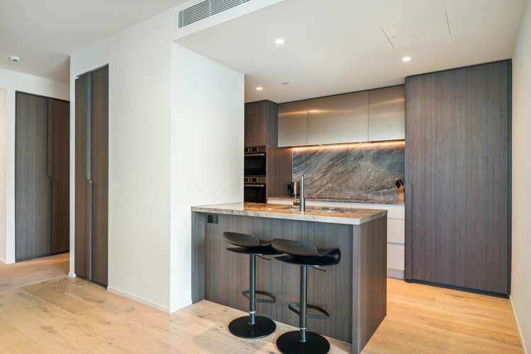 4401/10 Commerce Street City Centre_7