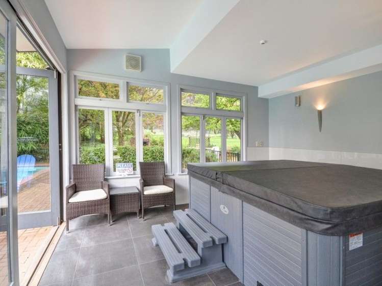 595 Kingston Road Jacks Point_17