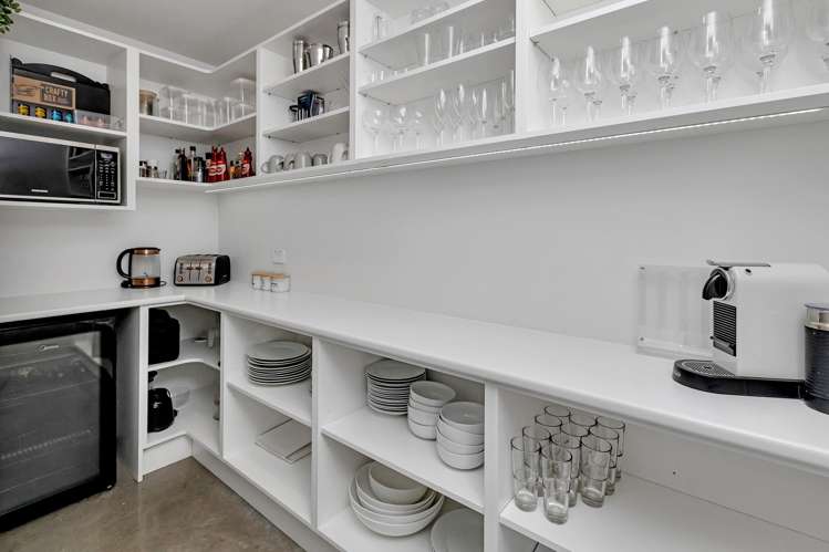 11 Olney Court One Tree Point_10