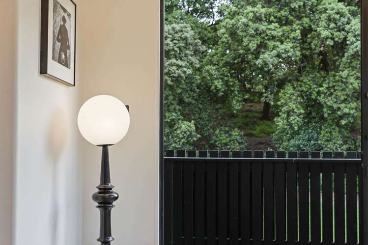 13 Torino Street Pt England_31