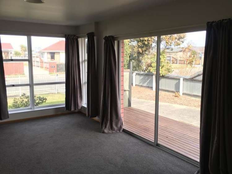 6 Davidson Crescent Hornby_1