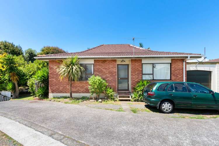 1/6 Kennington Drive Clendon Park_2