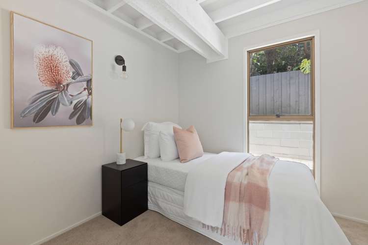 2/31 King Richard Place Browns Bay_14