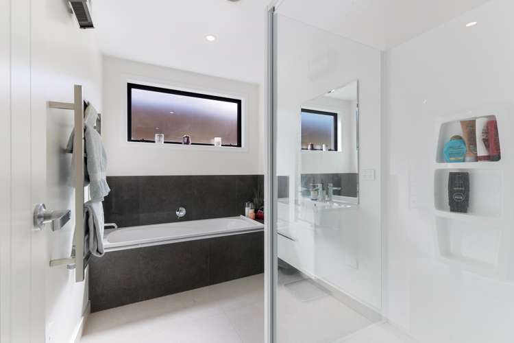 6 Longlands Street Dalefield/Wakatipu Basin_17