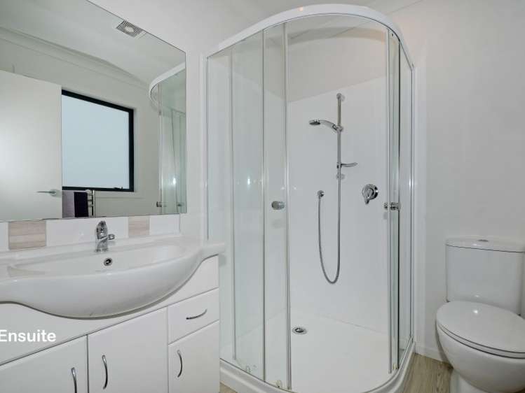 11b Aran More Place Belmont_12