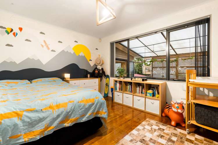 119 Captain Scott Road Glen Eden_13