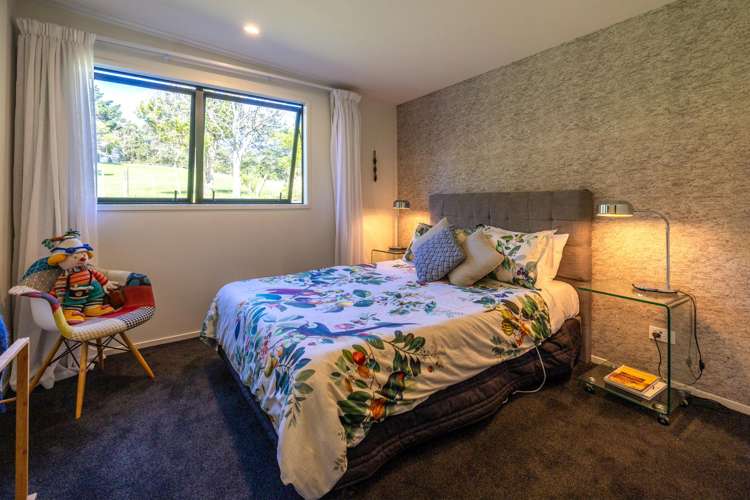 109 Queens Drive Oneroa_8