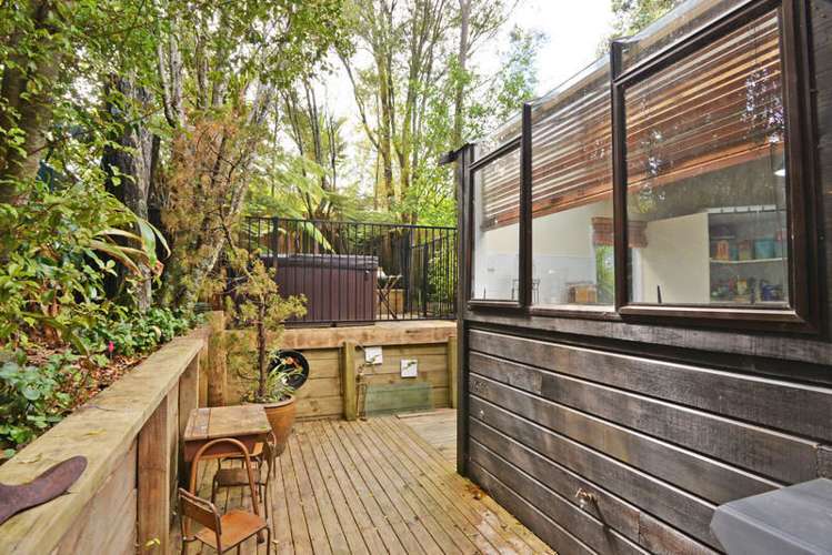 2/46a Captain Scott Road Glen Eden_14