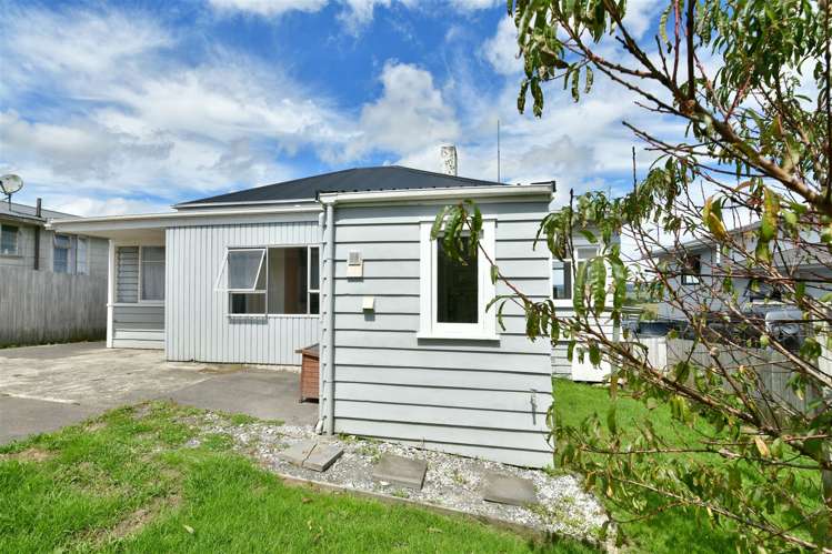 36 Karaka Street Helensville_19
