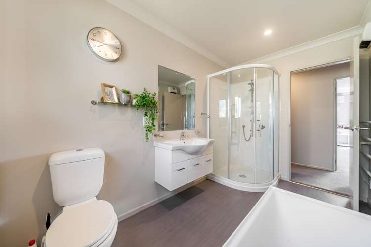 19 Moonsail Drive Whitby_13