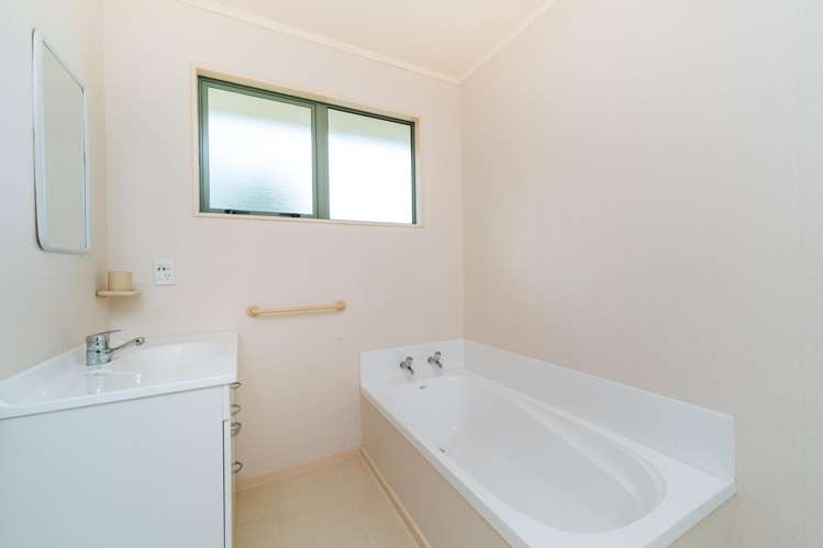 3 Logan Place Kelvin Grove_17