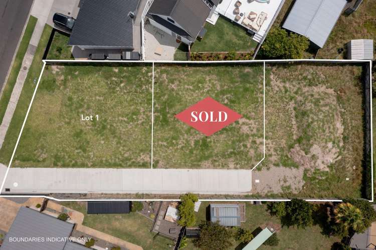 5 & 7 Katerini Grove_5