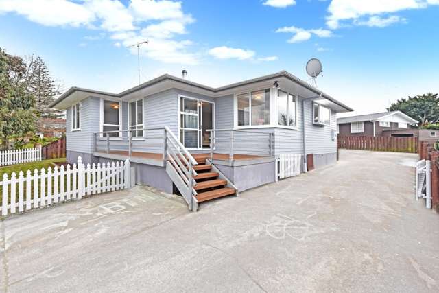 5 De Thiery Place Pakuranga Heights_1