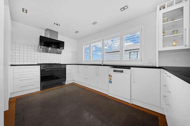 169 Cook street Howick_4