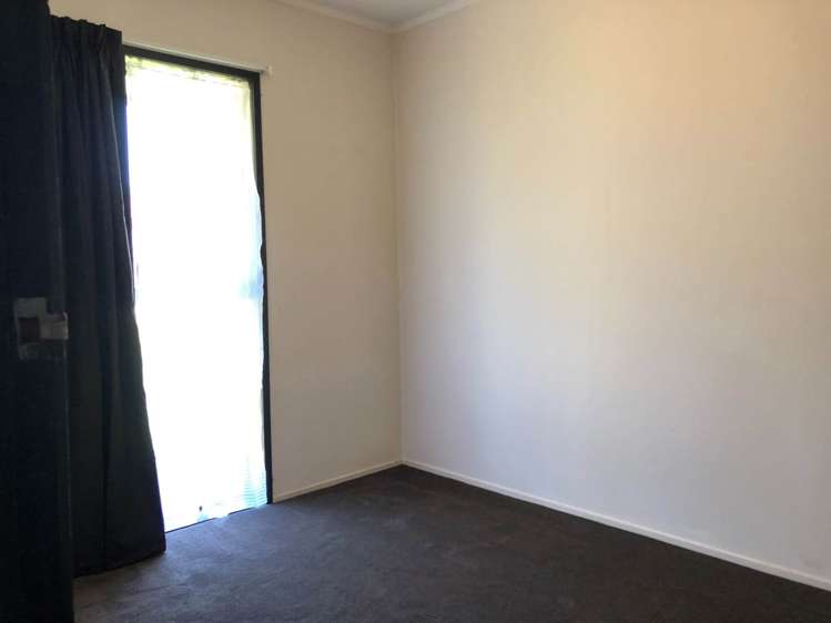 2/10 Landseer Place Blockhouse Bay_6