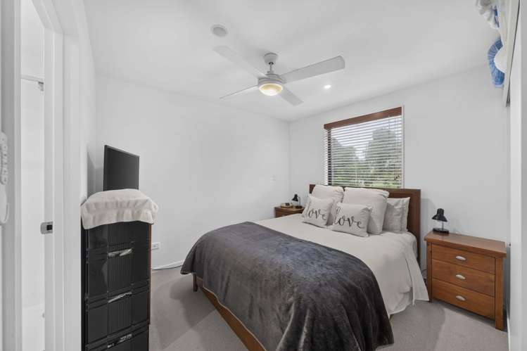 49/8 Thompson Park Road Mount Wellington_11