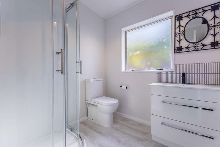 5A Beachwater Grove Paraparaumu Beach_18