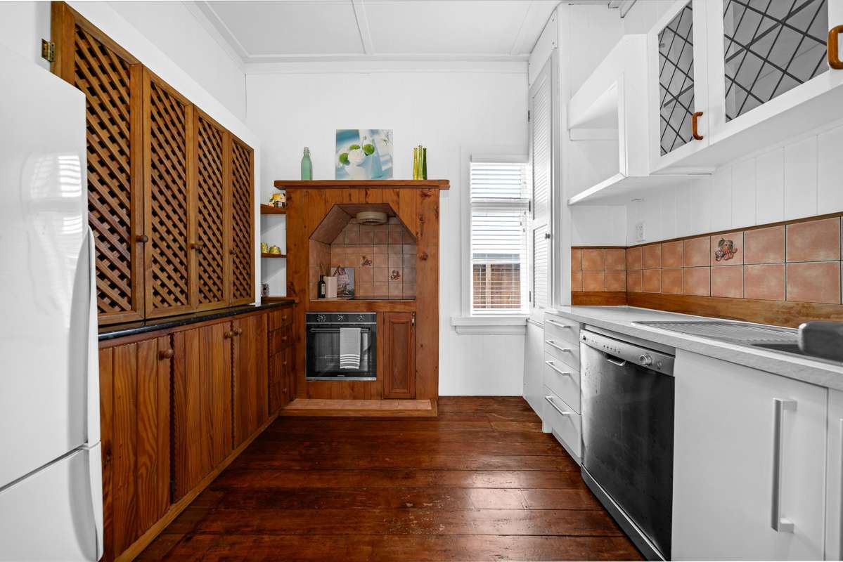 14 Henderson Avenue_5