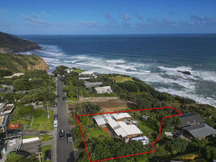 5 Ngatira Road Muriwai_24