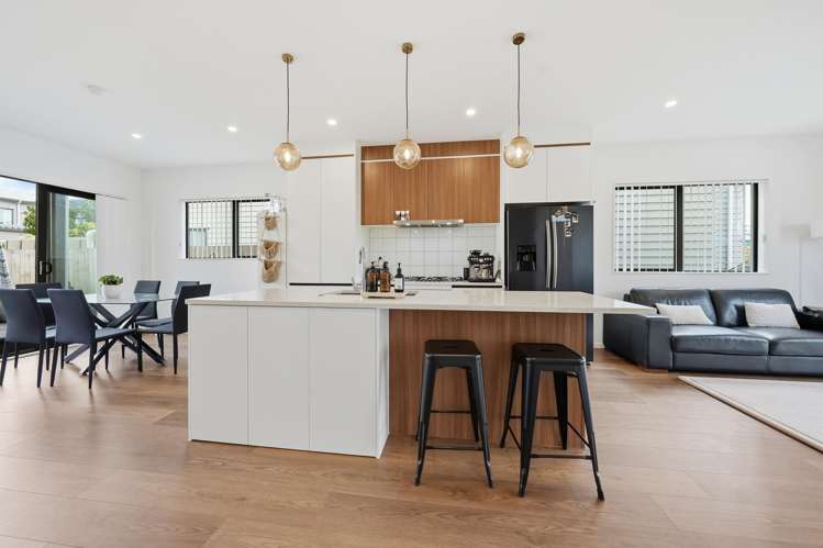 13 Autumn Blaze Street_4