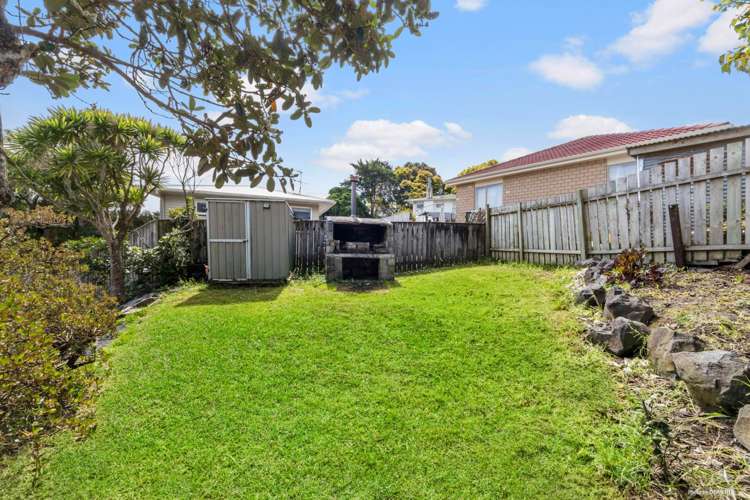 16 Thomas Rea Place Te Atatu South_16
