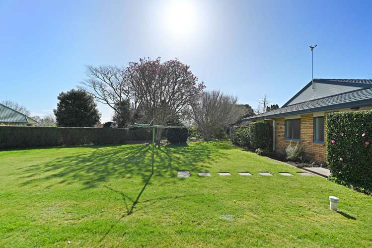 253 The Oaks Drive Cambridge_24