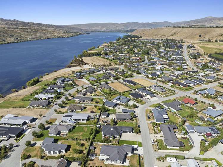 22 Ethereal Crescent Cromwell_22