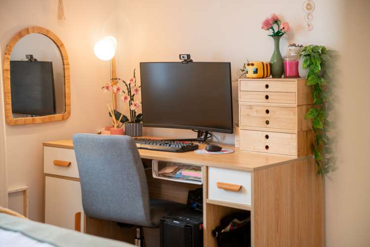 96a Larsen Crescent Tawa_12