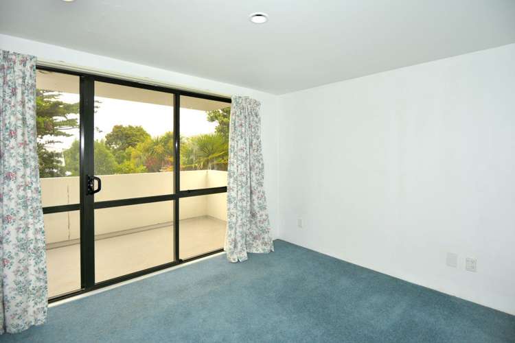 151c Rocking Horse Road Southshore_11