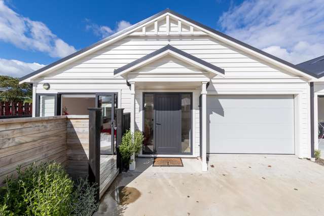 Stylish, Low-Maintenance Townhouse