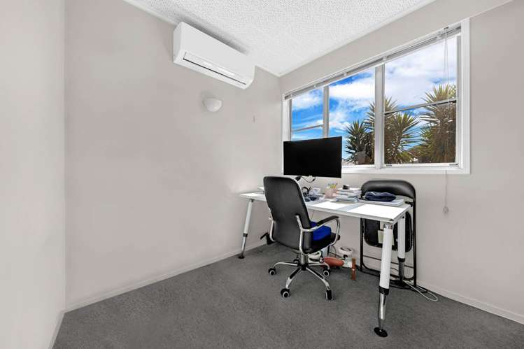 8 Goad Crescent Hillsborough_28