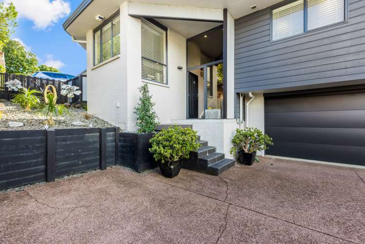 2/100 Gosford Drive Botany Downs_26