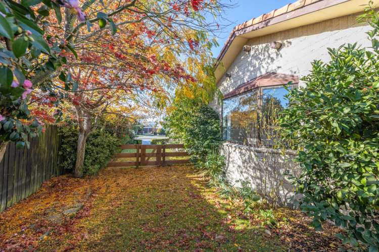 38 Millstream Drive Lincoln_16