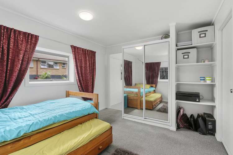 2/230 Queens Road Panmure_15