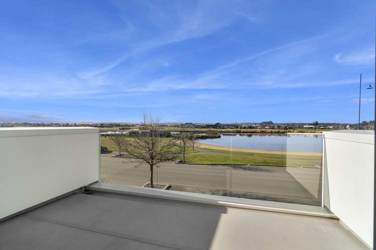 33 Lakeside Drive Pegasus_16