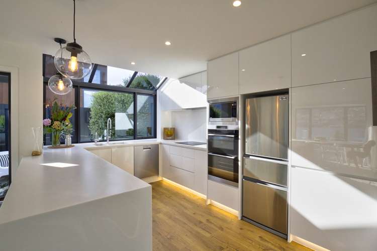 562 Peninsula Road Kelvin Heights_6