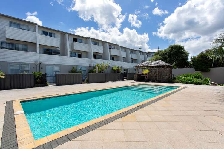 25/3 Riverside Road Orewa_24