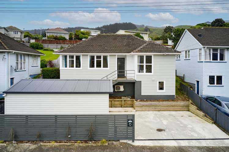 55 Davidson Crescent Tawa_0