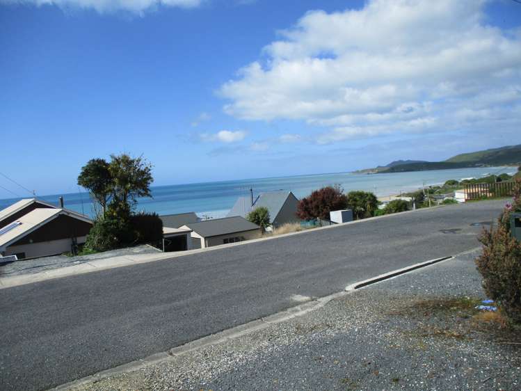 4 Kaihika Street Kaka Point_11