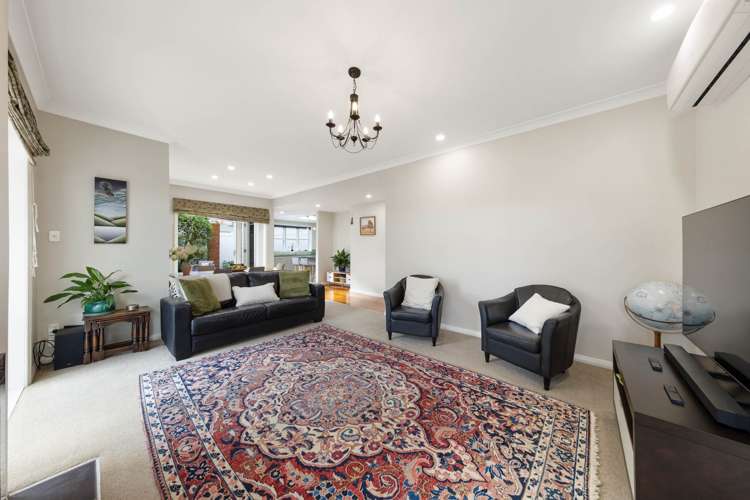 6 Queensway_5