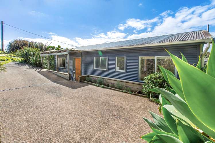 37 Trig Hill Road Onetangi_10