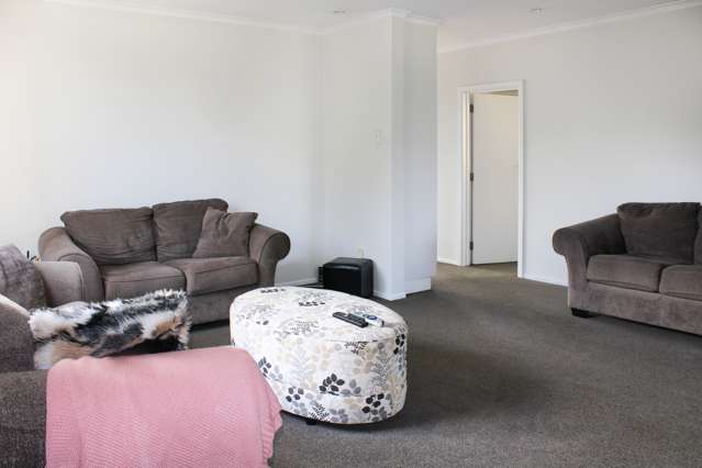 8 Armstrong Street Balclutha_3