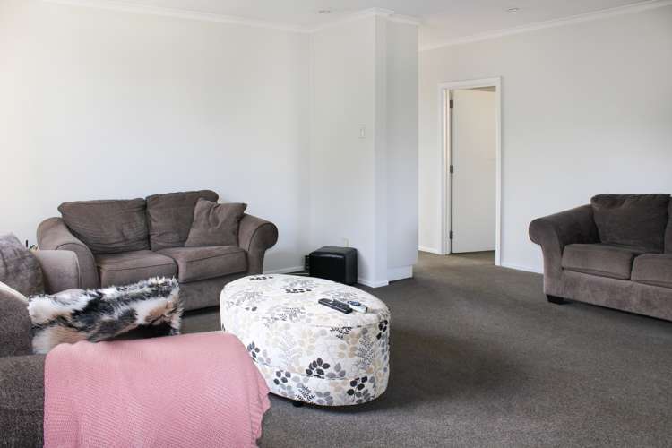 8 Armstrong Street Balclutha_3