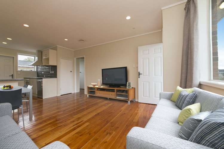 2/24 Alcock Street Mount Wellington_3