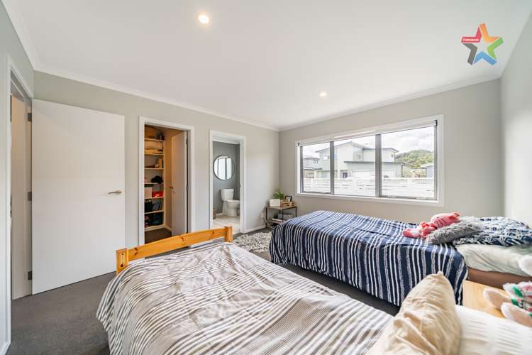2 Grovedale Square Wainuiomata_7