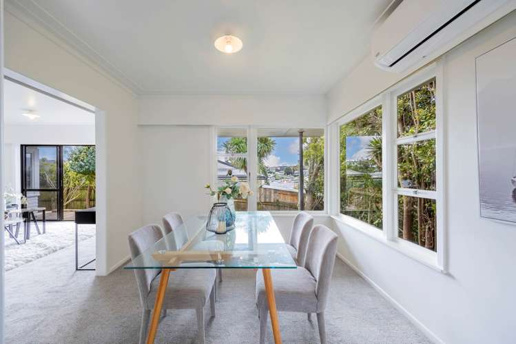 1/221 Wairau Road Totara Vale_2