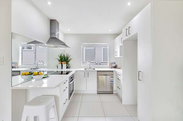 4/45 Willcott Street Mount Albert_4